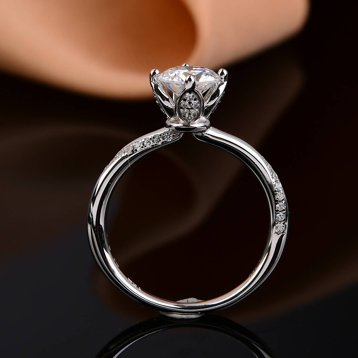 【带专柜礼盒】轻奢百搭栀子花1.0ct女戒