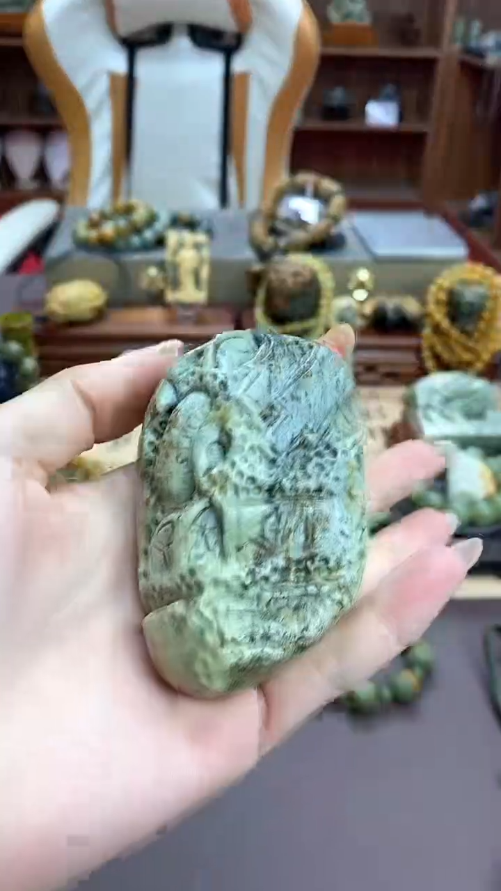 【闪购商品】岫岩河磨玉（透闪石质玉）颈饰未镶嵌手把