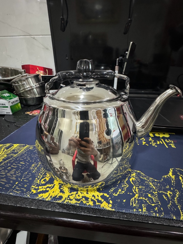 加厚不锈钢吉祥鸣音烧水壶。内电解。电木手柄。