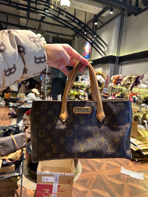 95新 LouisVuitton/路易威登 金标微微安手提包