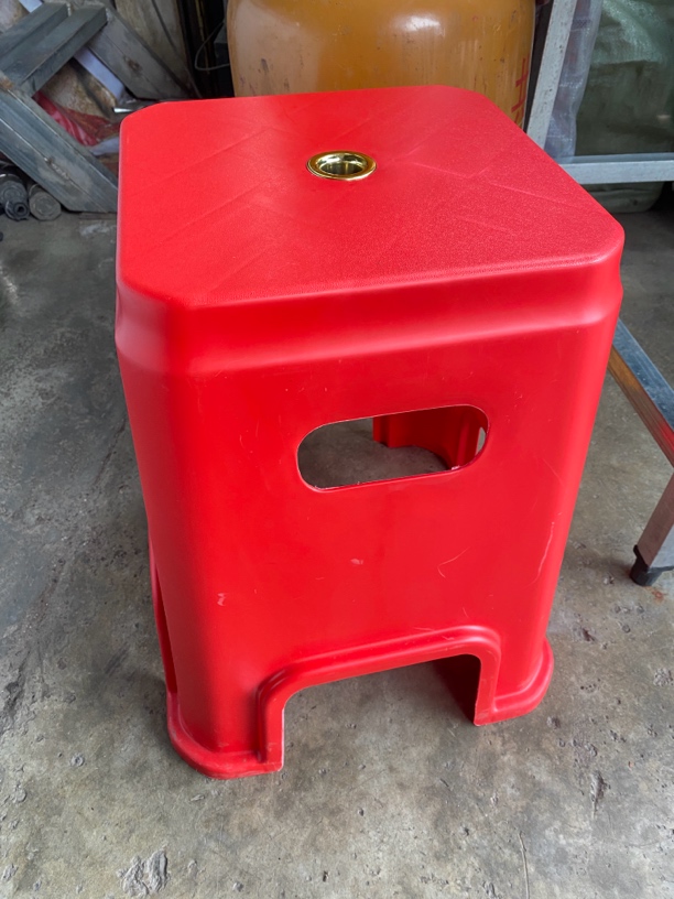 织金光平旧货市场520福利红色磨砂凳子（需要到店立自提）