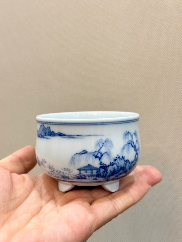 素作手绘青花主人杯