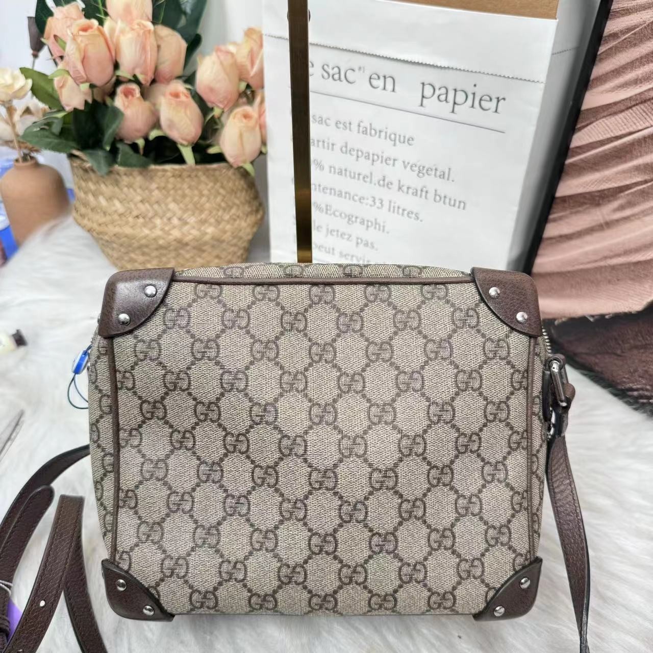 95新 GUCCI/古驰 /伊一/95/259763/单肩包/