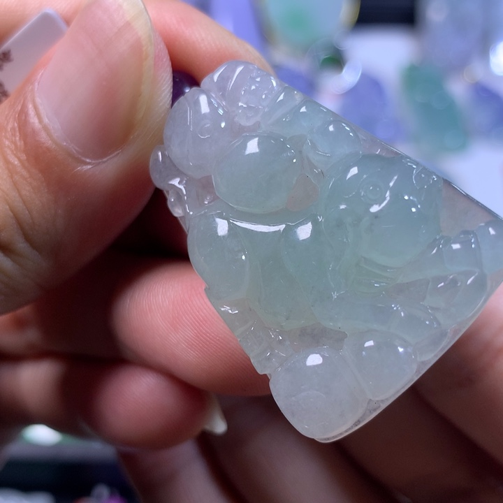 翡翠颈饰未镶嵌翡翠