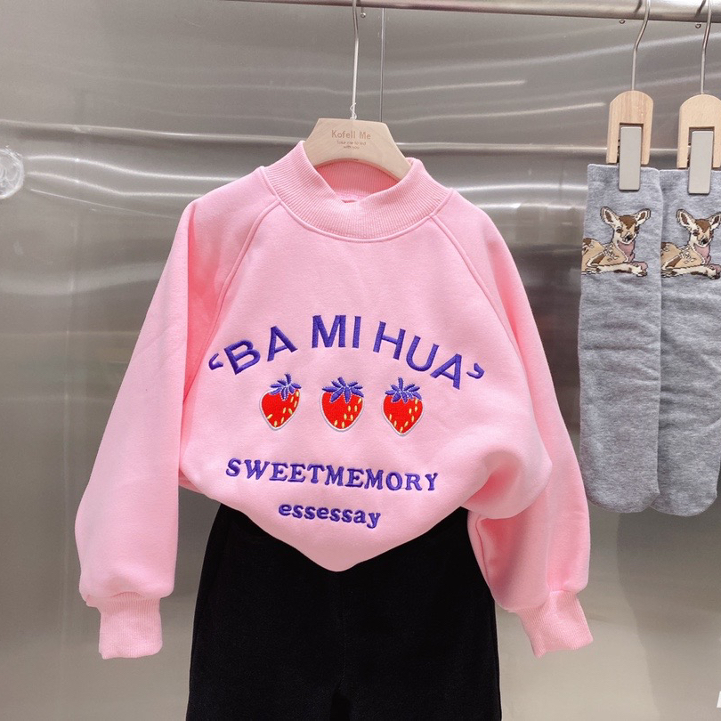 冬季加绒加厚时尚韩版刺绣卫衣女童草莓上衣