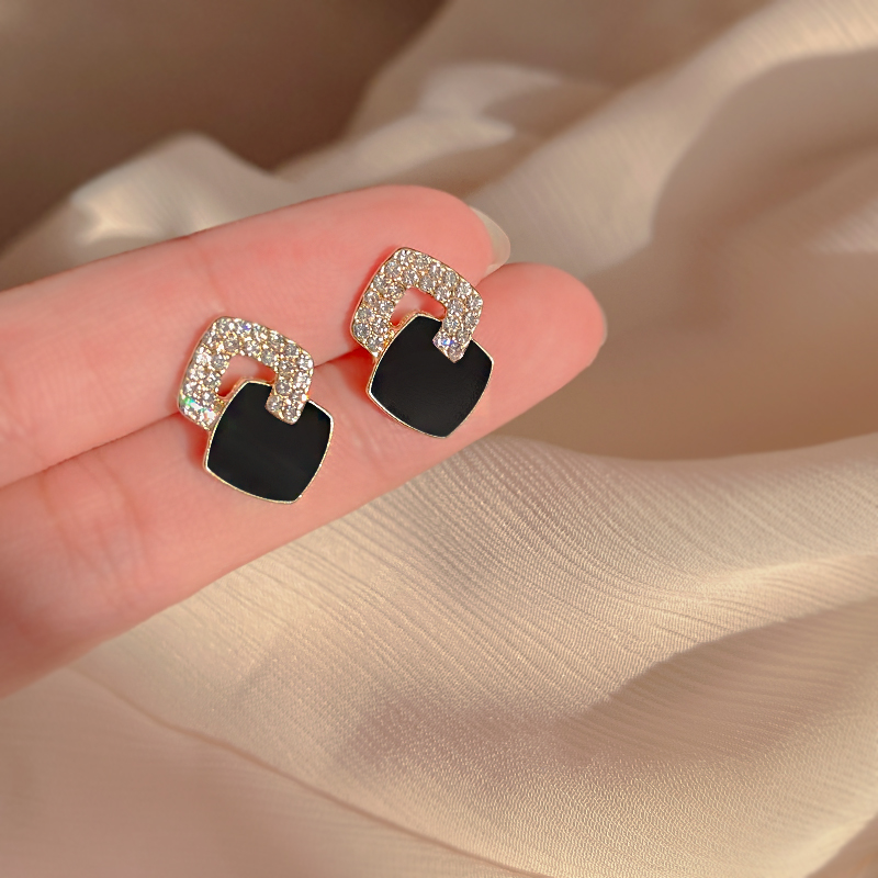 铜合金耳饰 气质轻奢时尚百搭个性精致小众耳饰LY0091