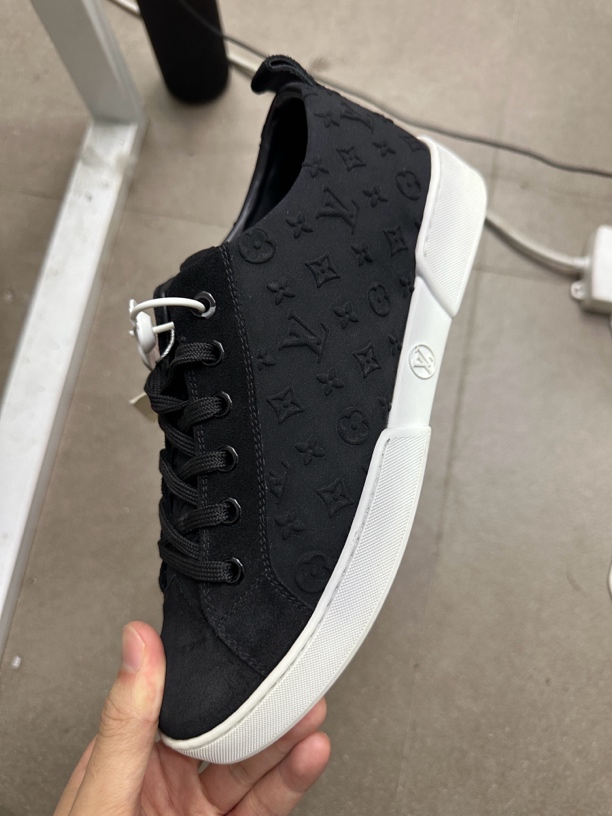 路易威登lv经典黑色印花板鞋