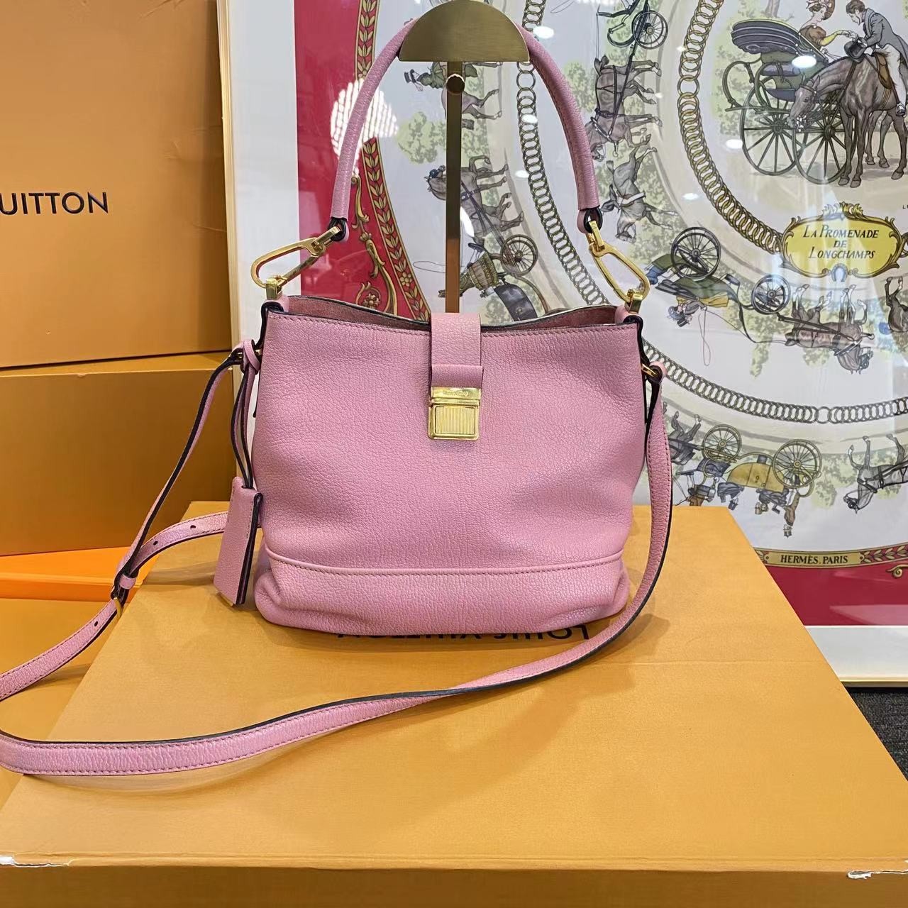 95新 MIU MIU/缪缪 大有/miumiu手提单肩包/BE0052