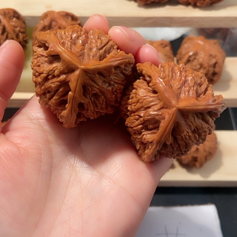 【闪购商品】核桃核雕郝*