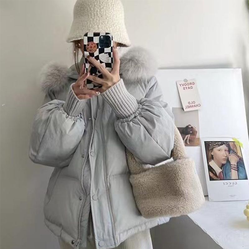 波司澄潮流时尚百搭新款羽绒服女短款宽松年冬面包服小个子狐狸毛