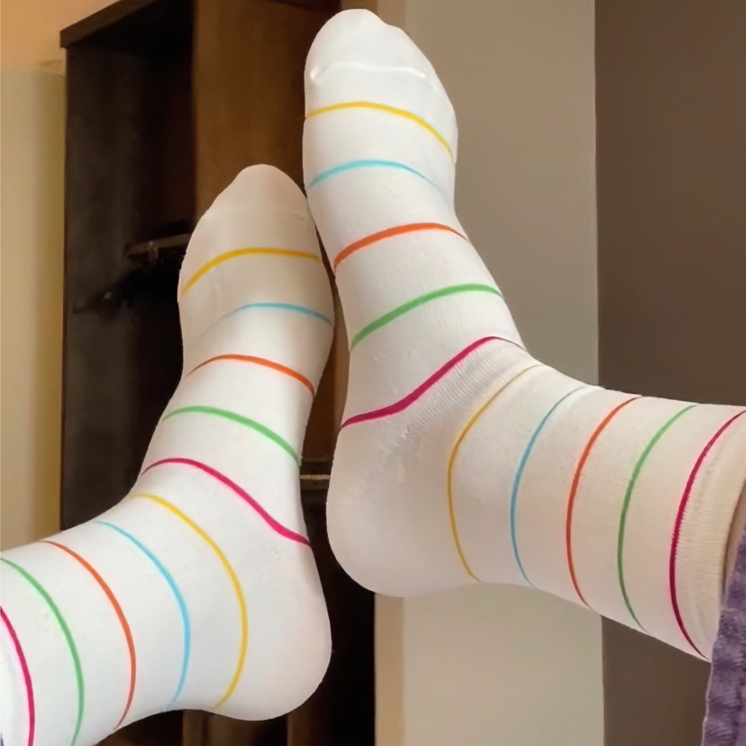 袜子女ins可爱百搭中筒袜秋冬彩色波点少女学院风简约棉新款潮流