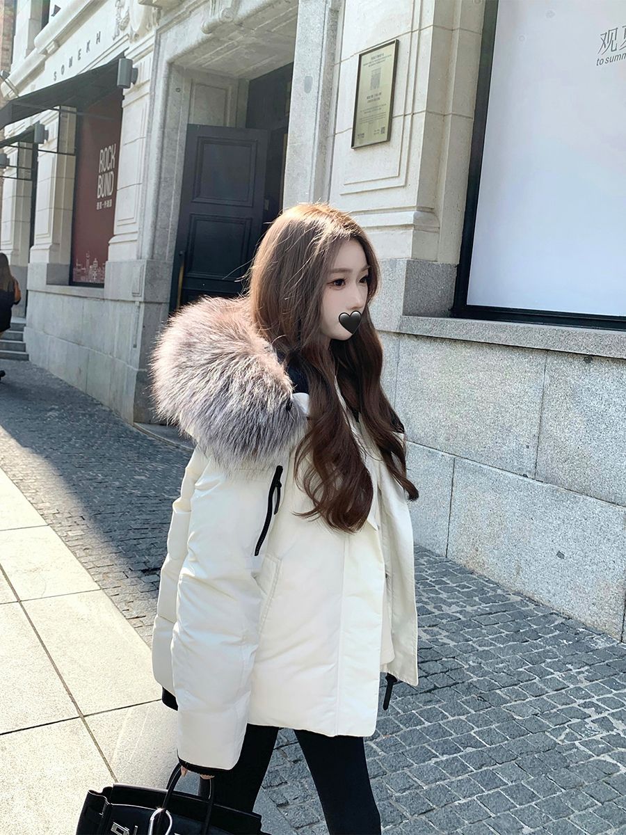 雅鹿林子熙 重磅来袭!重工大银狐毛领白色夹克羽绒服女