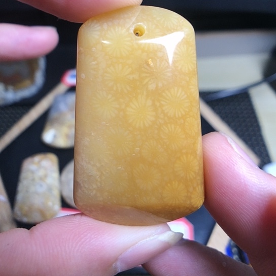 硅化玉吊坠未镶嵌