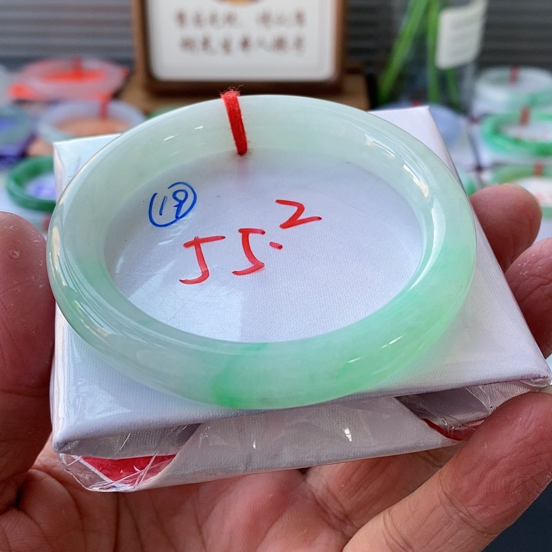 翡翠手镯未镶嵌19号链接
