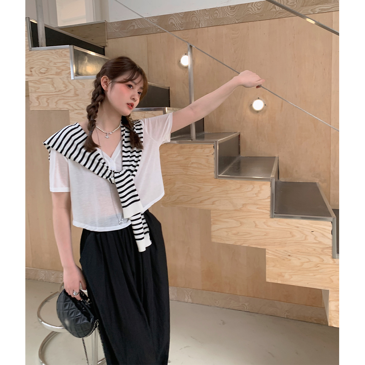 晶咕条纹百搭时髦小坎肩女春季洋气小披肩