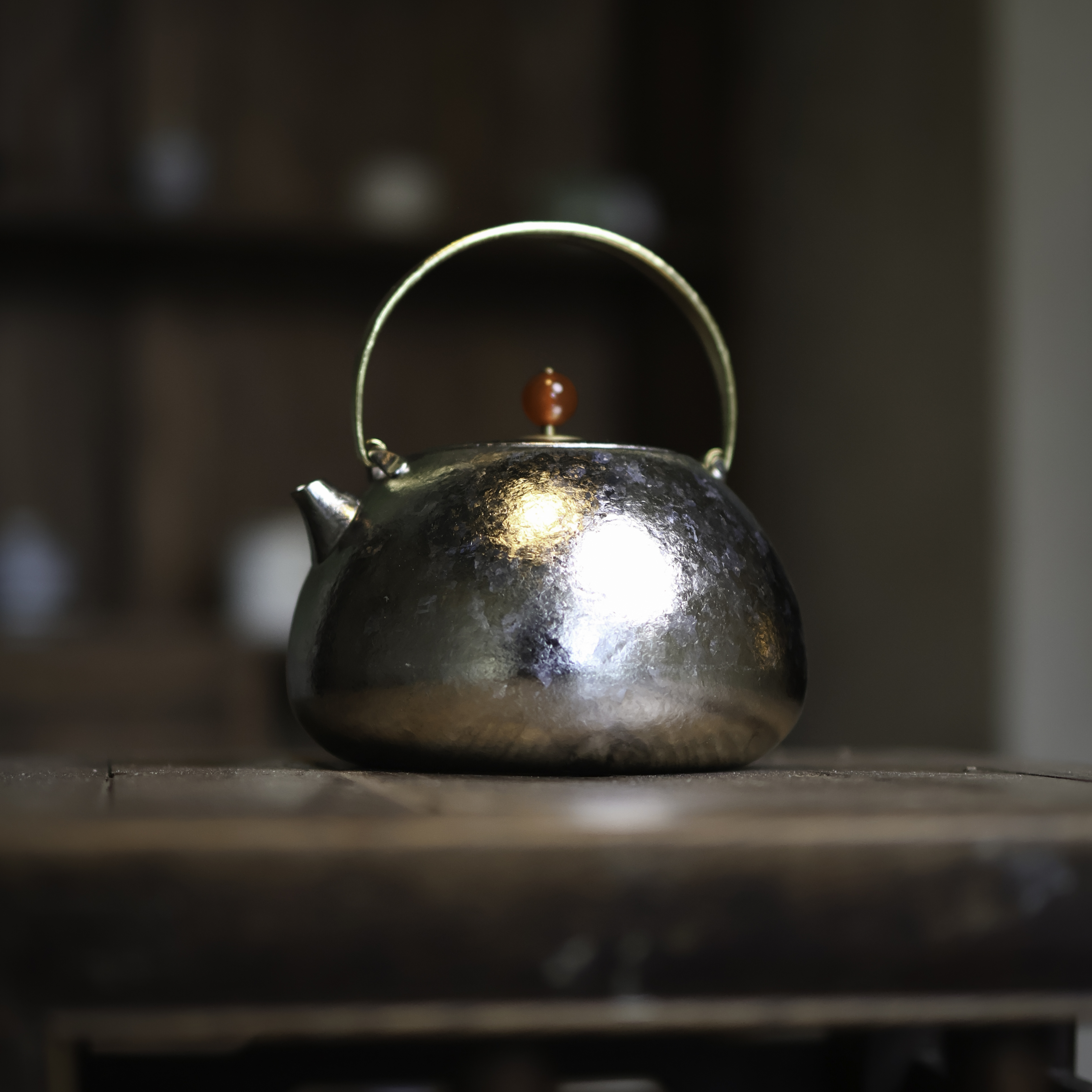 【老王】本色观山钛提梁壶700ml(Q6761)