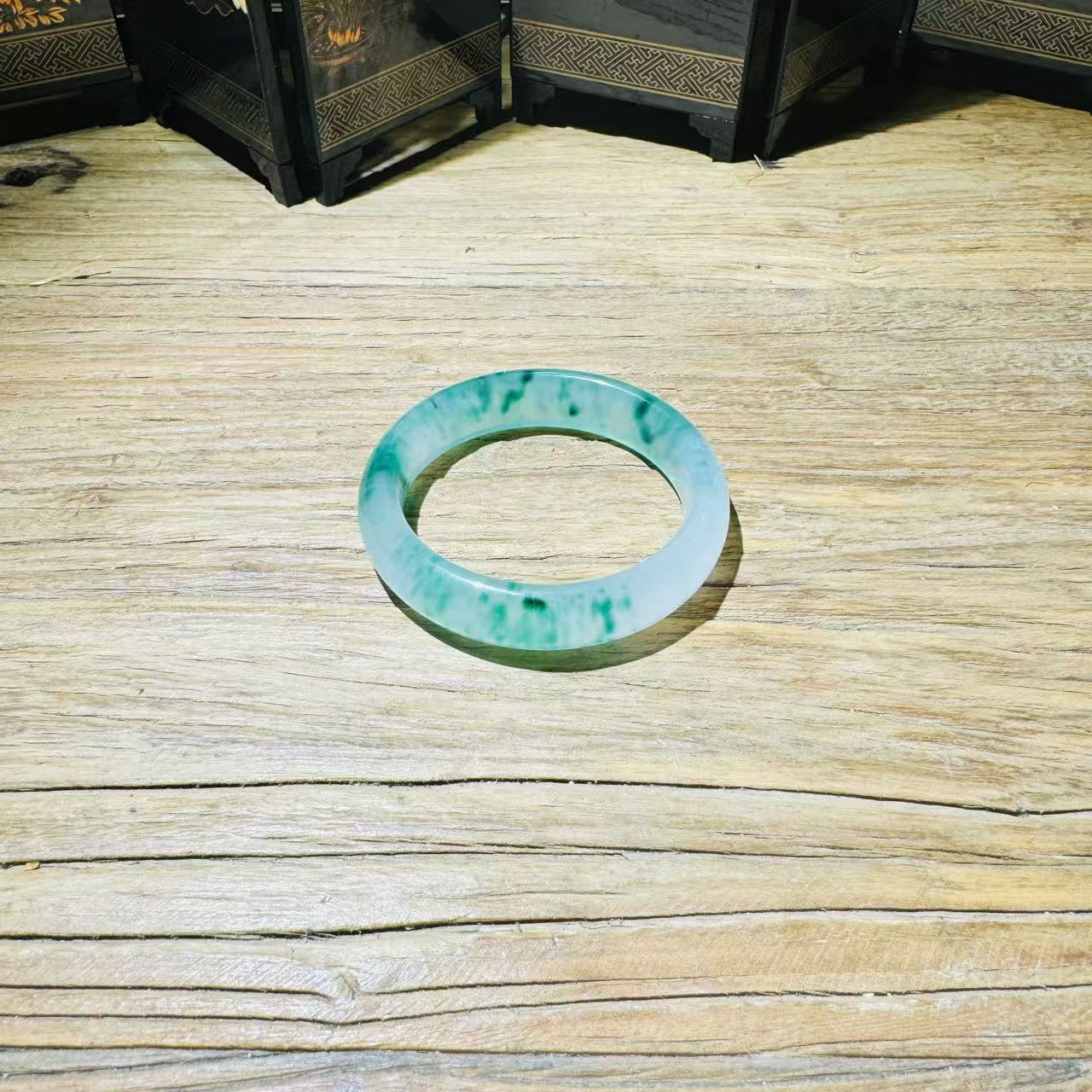 【闪购商品】@@@@@@@@@@精品玉石飘花手镯