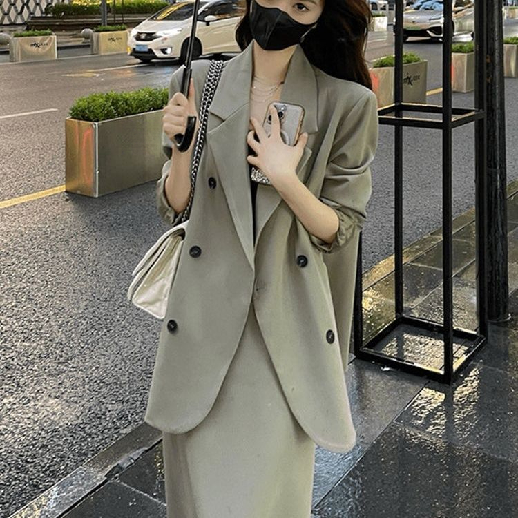 2024时尚气质西装套装秋季新爆款潮设计感显西服外套半身裙两件套