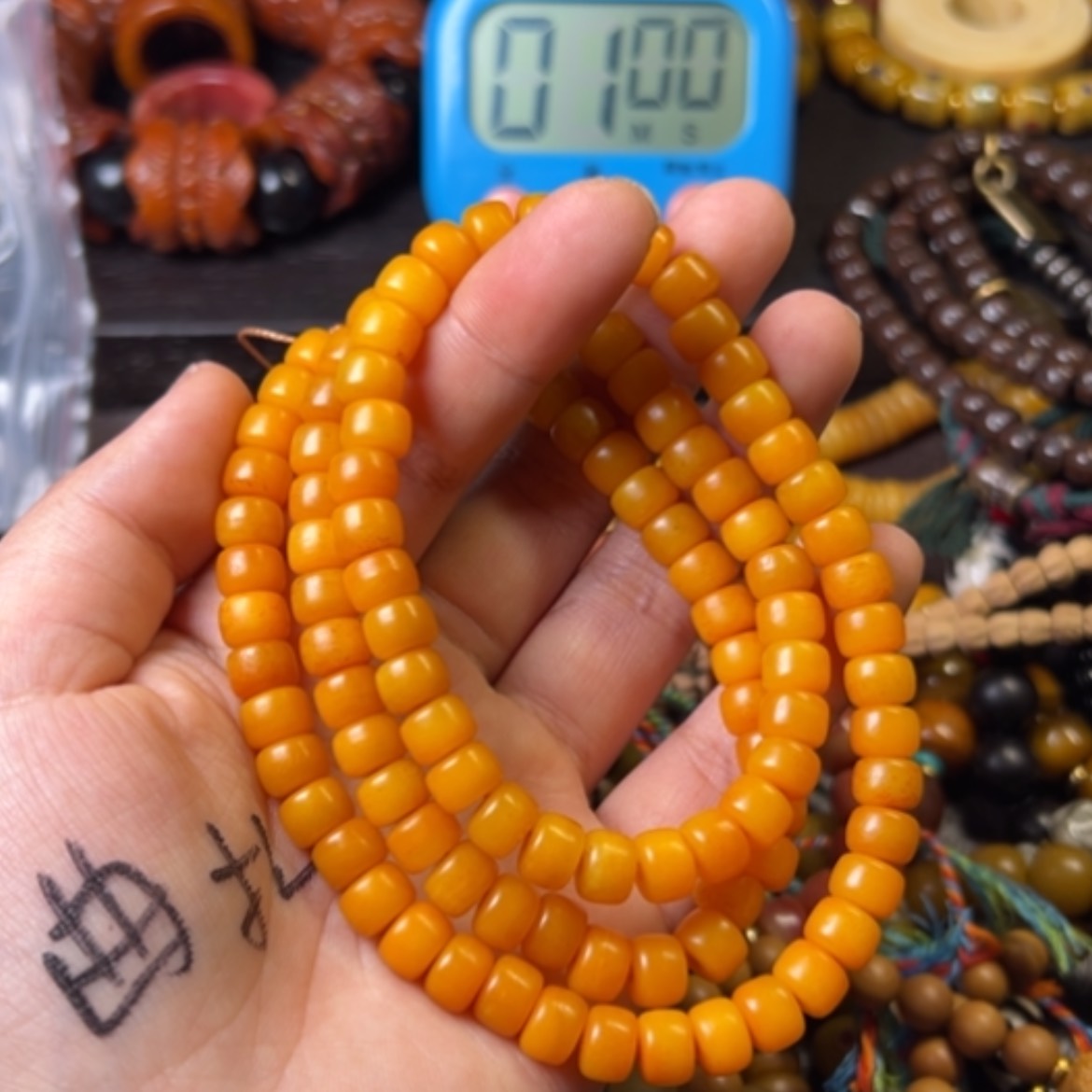 【闪购商品】琉璃颈饰鲸****烈