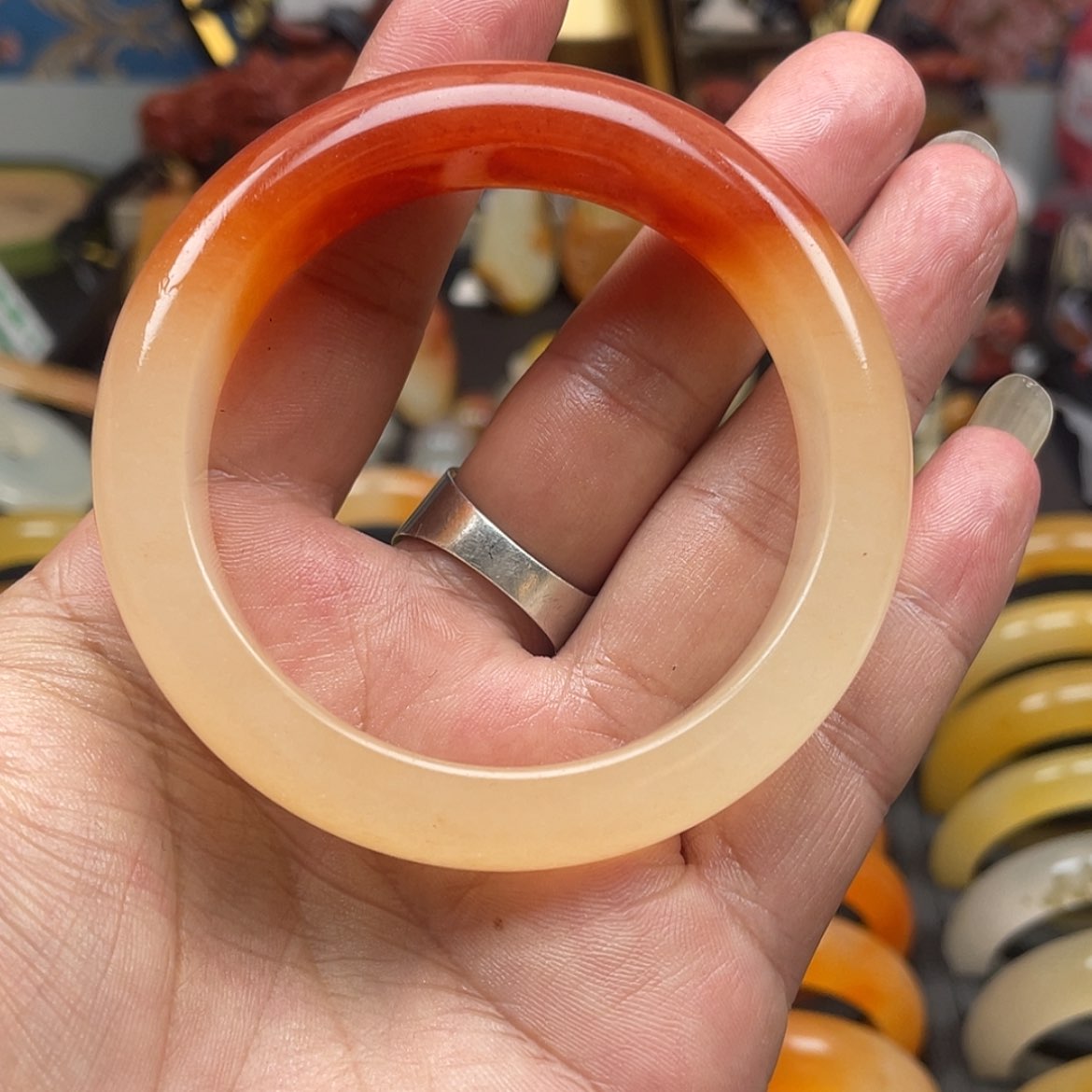 【闪购商品】石英质玉（黄龙玉）手镯未镶嵌暖**光
