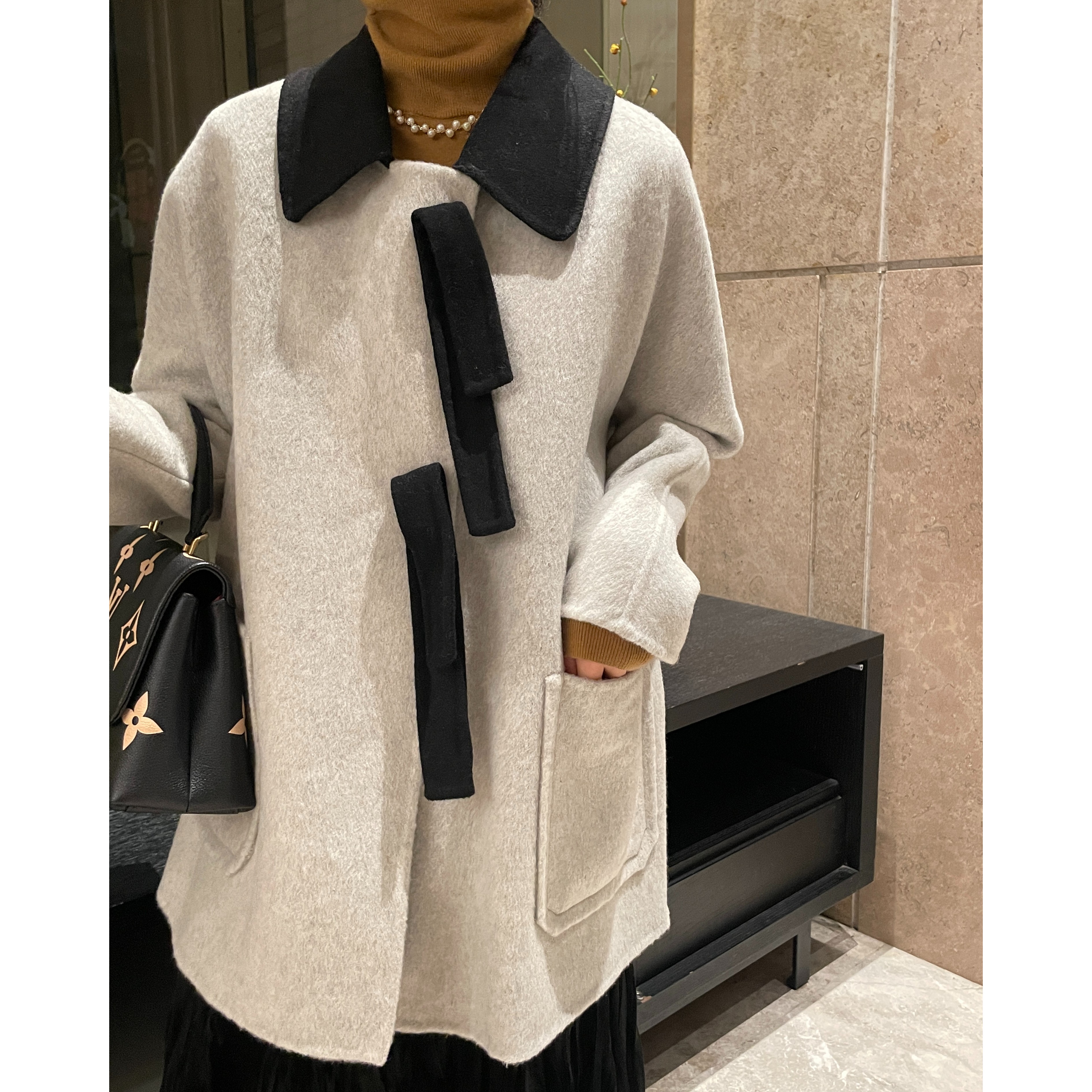 【撞色蝴蝶结大衣】 很有设计的一款大衣 质感很好