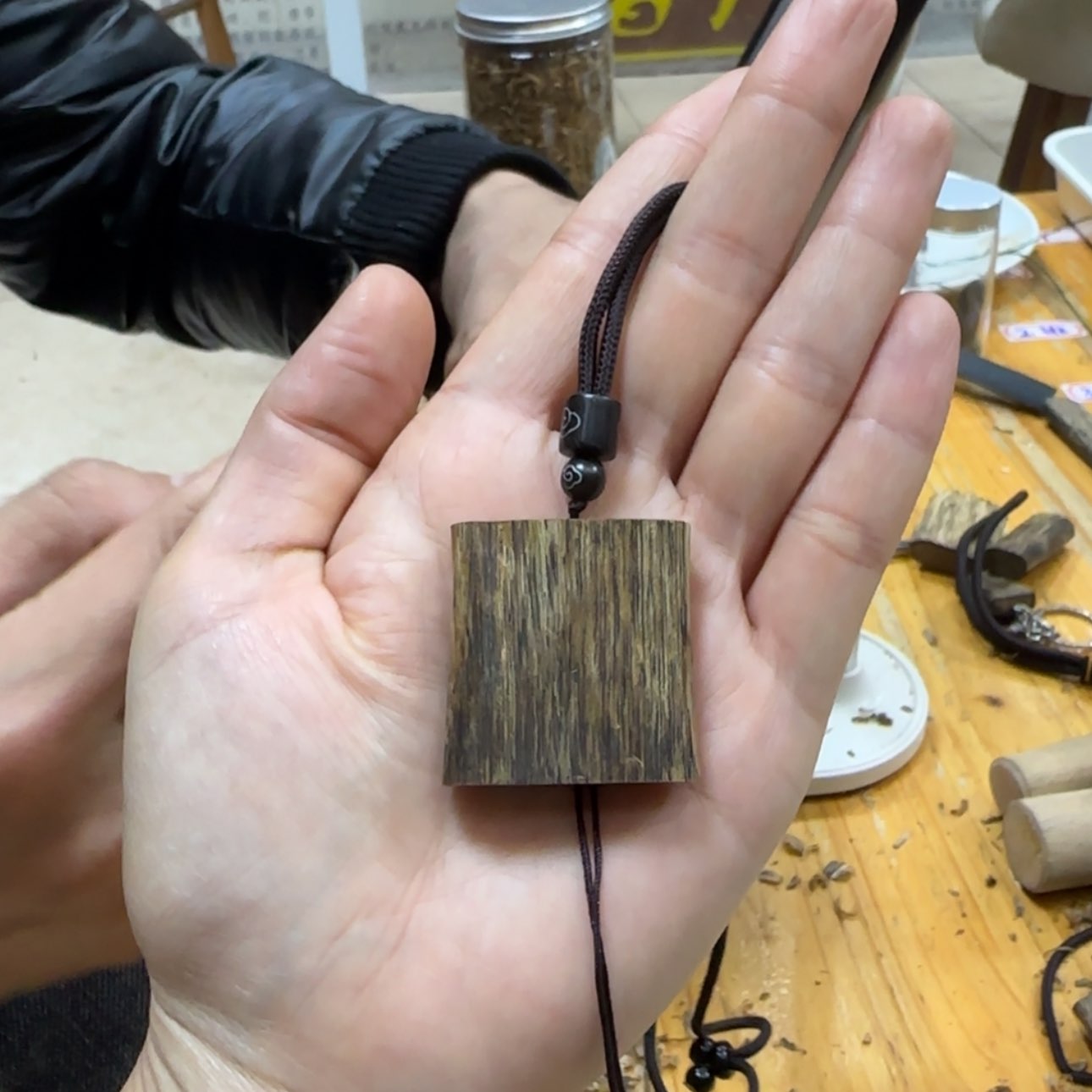 【闪购商品】沉香吊坠素牌