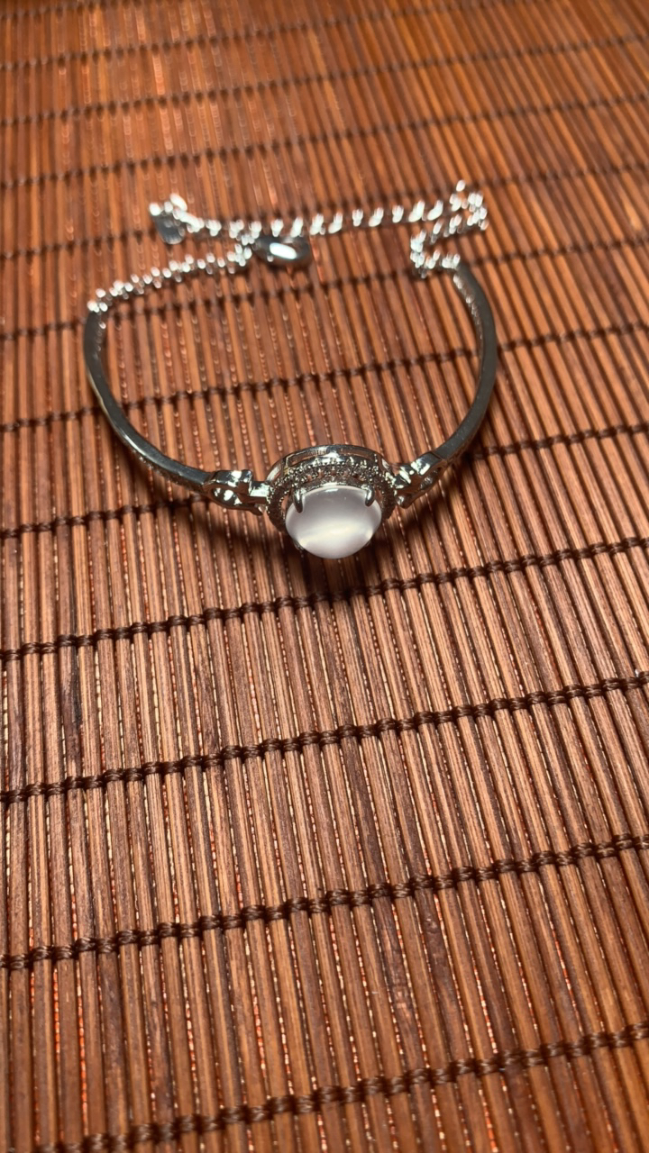 天鹅俄白-简约手链