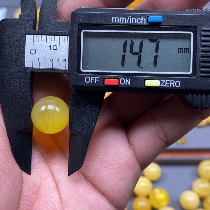 【闪购商品】琥珀裸石未镶嵌不****界