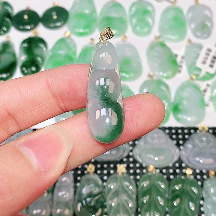 翡翠吊坠(不含链)18K金镶嵌