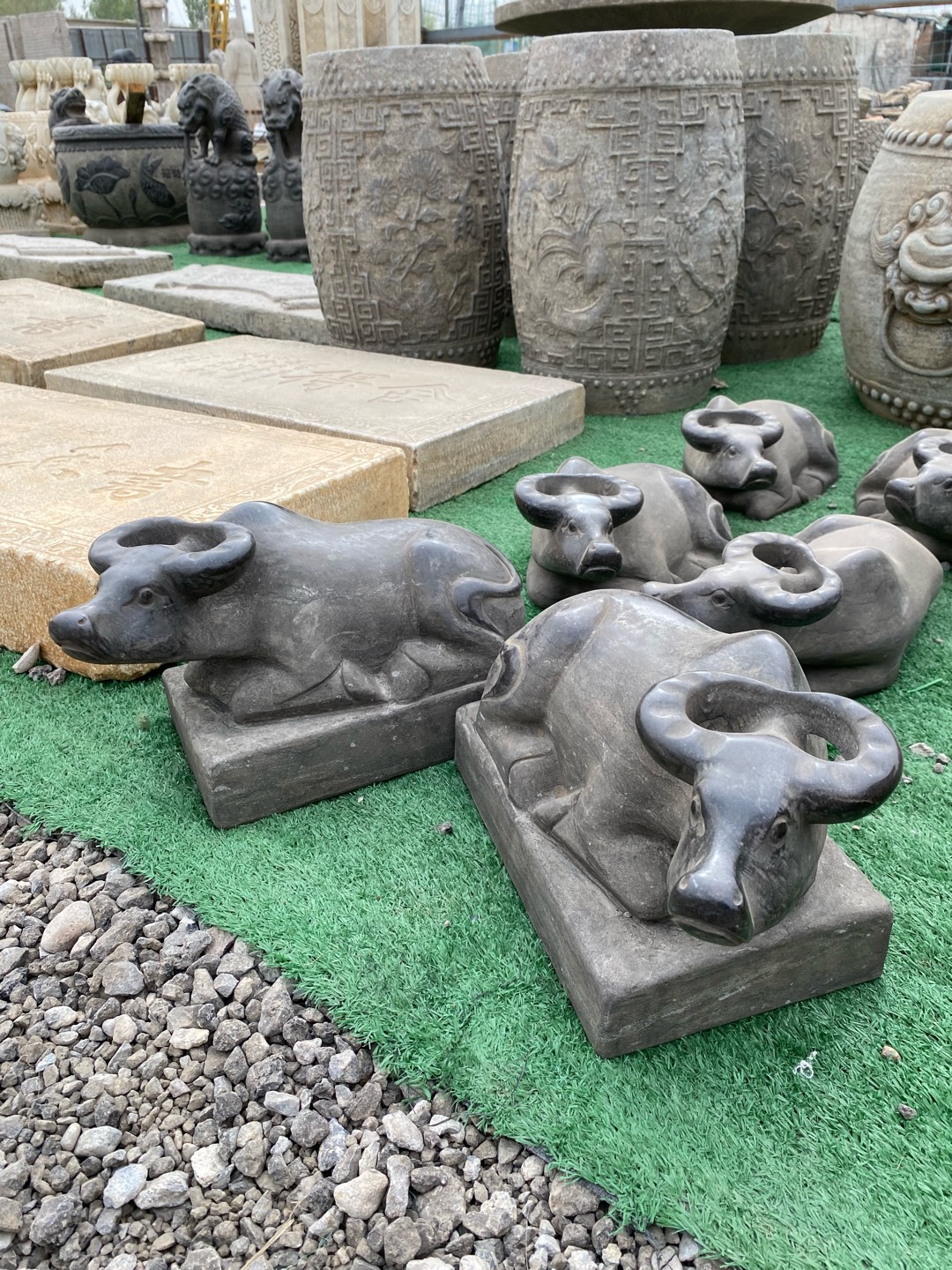 精雕卧牛，可放置案头：长度60摆件一对复古手工创意雕刻