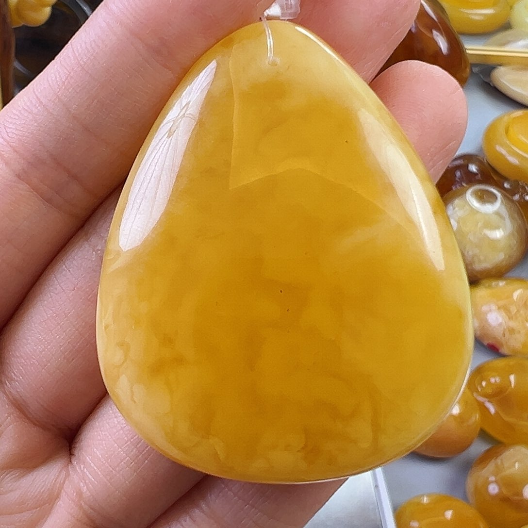 琥珀裸石未镶嵌蜜蜡