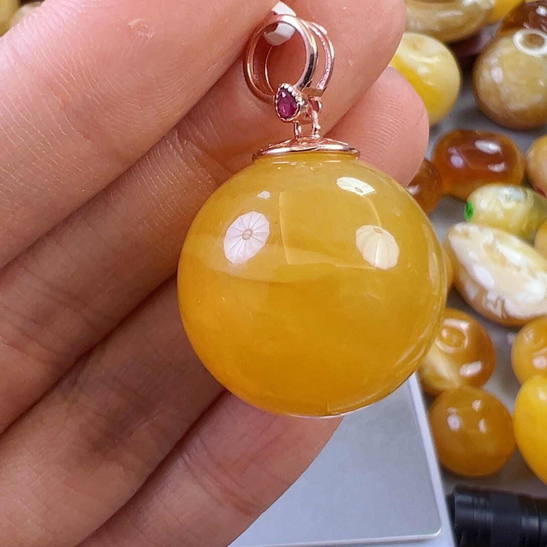 琥珀裸石未镶嵌蜜蜡