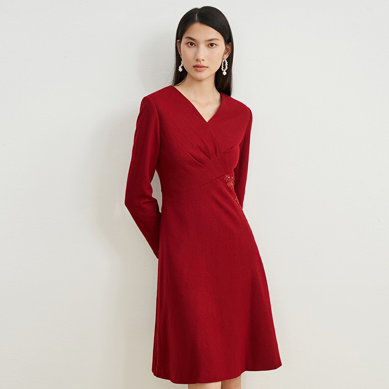 EITIE/爱特爱女装春季中式刺绣修身显瘦气质大方连衣裙6807511