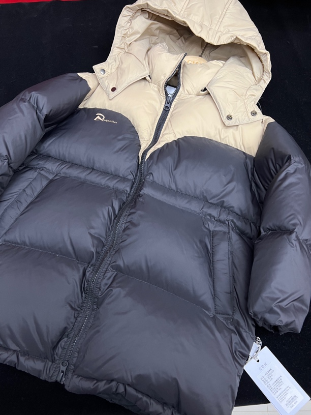 垚垚 中大童2024百搭5229加厚宽松连帽羽绒服