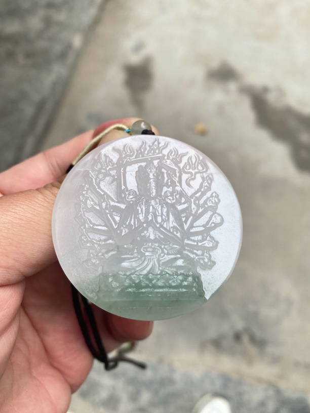 天然新疆天山冰翠挂件