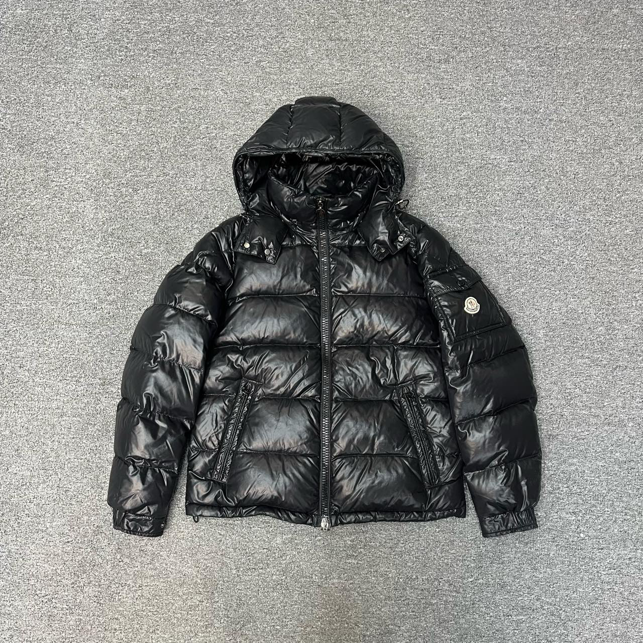 Moncler 蒙口黑色亮面玛雅maya系列 2码95新 6880
