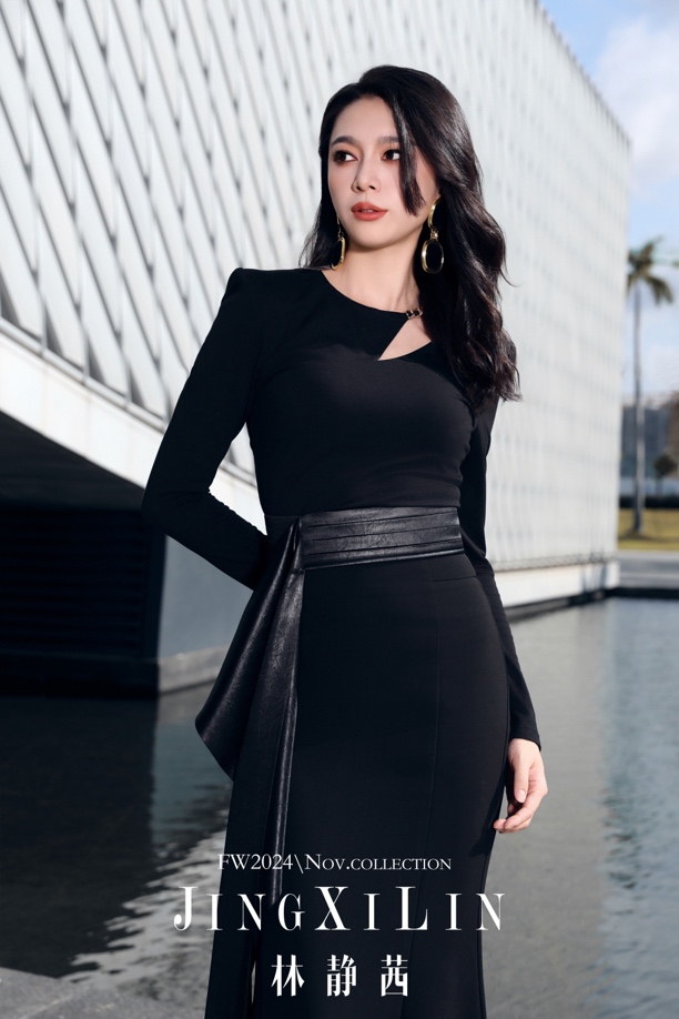 设计师款双肩镂空链条T恤