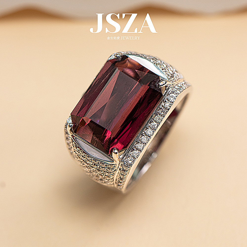 18K金碧玺戒指 12.8ct宽版厚金款 男女都可佩戴 大气红色