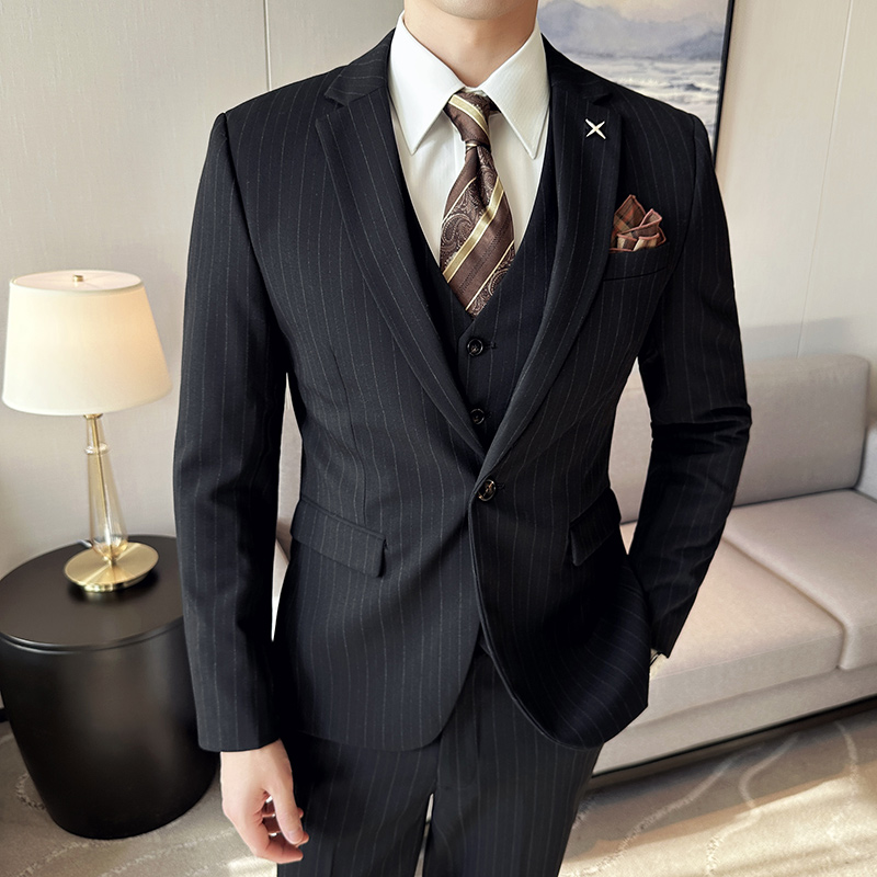 秋冬男士西服套装三件套竖条纹西装韩版修身正装伴郎新郎结婚礼服