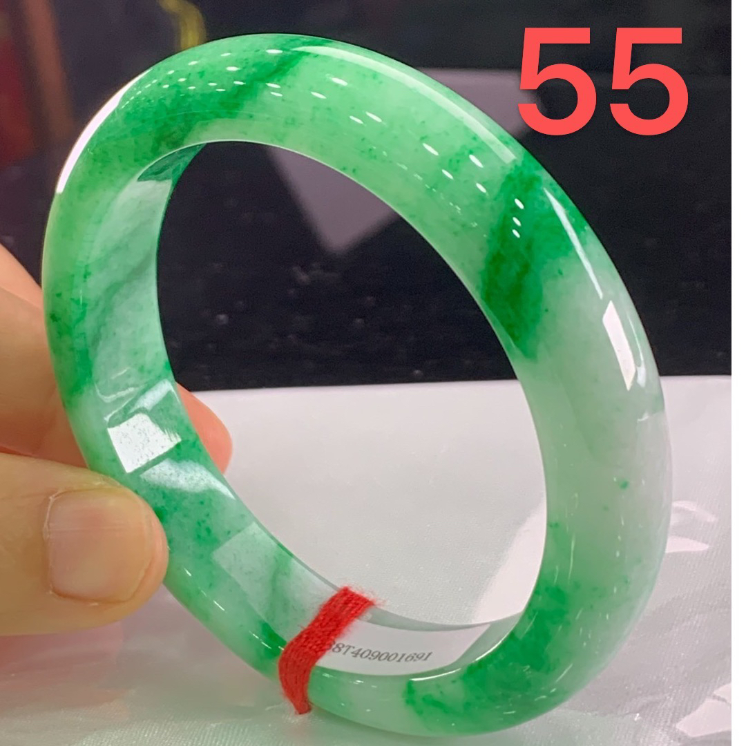 天然缅甸翡翠A货 满圈辣阳绿 完美 正圈