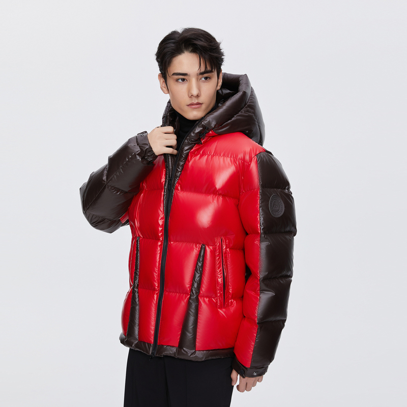 波司登2024冬季新款女短款泡芙-联名羽绒服B40143820