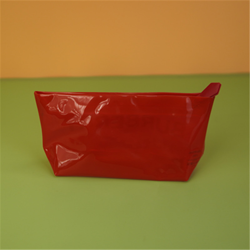 ly804 红色透明化妆包  防水防尘便携简约收纳包 时尚大气果冻包