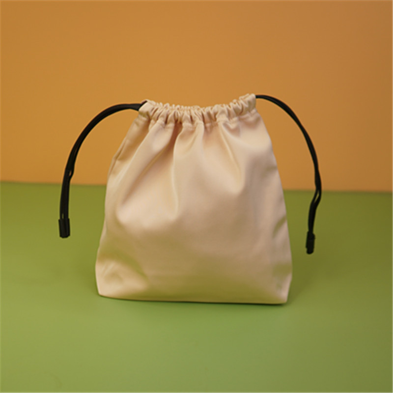 ly808  慌乱都市女神包 大容量能装pap 抽绳包 高档时尚束口袋