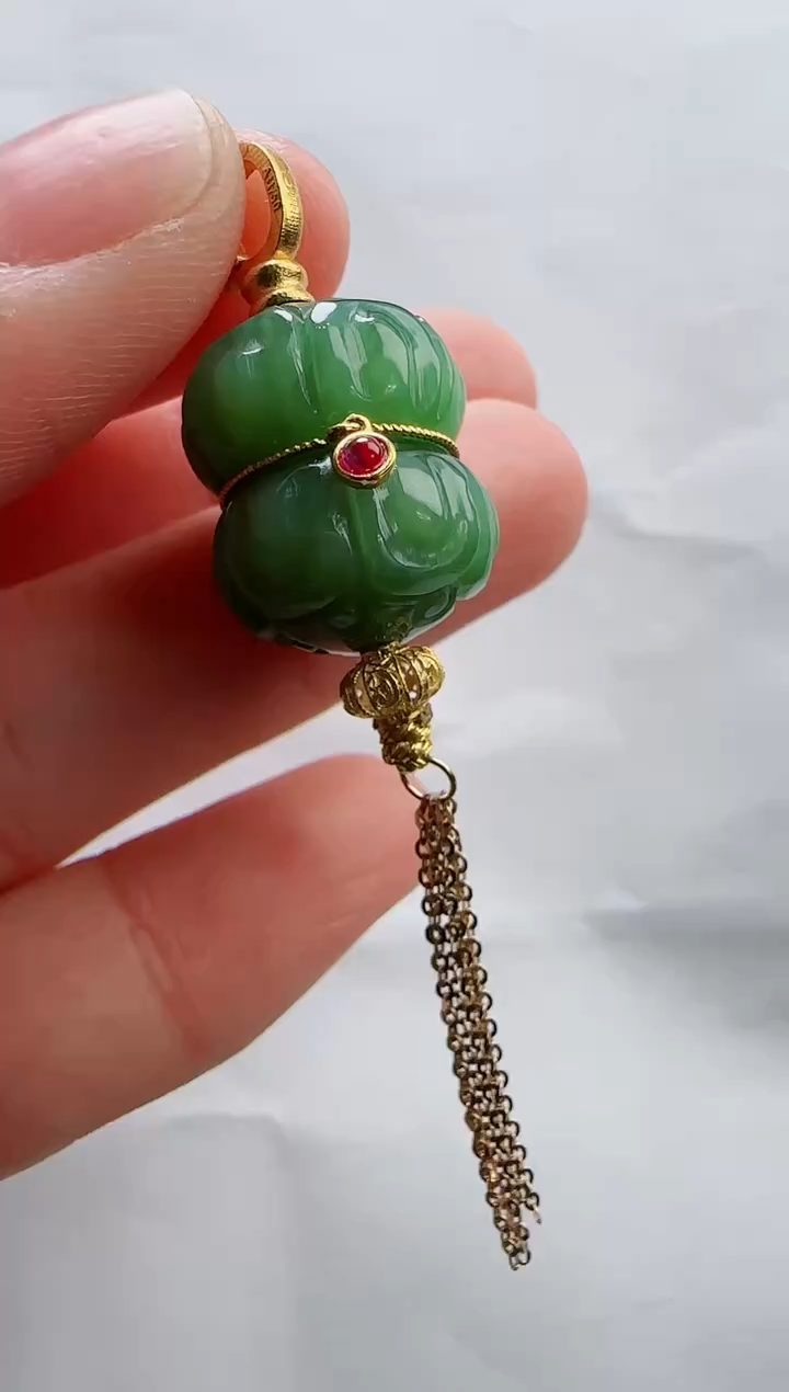 【闪购商品】和田玉吊坠18K金镶嵌并蒂莲吊坠流苏款