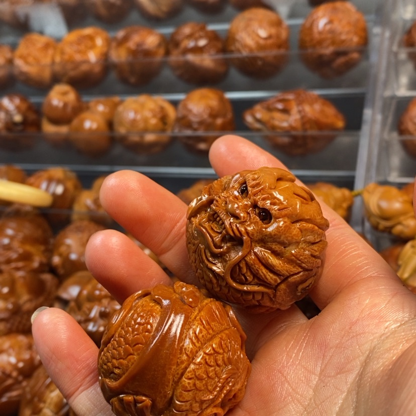 【闪购商品】橄榄核核雕天**淡龙