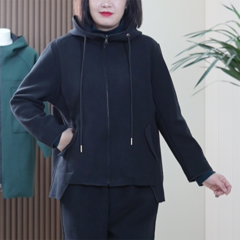 三层真德绒短款外套立体剪裁防风保暖连帽显瘦大码百搭开衫女潮
