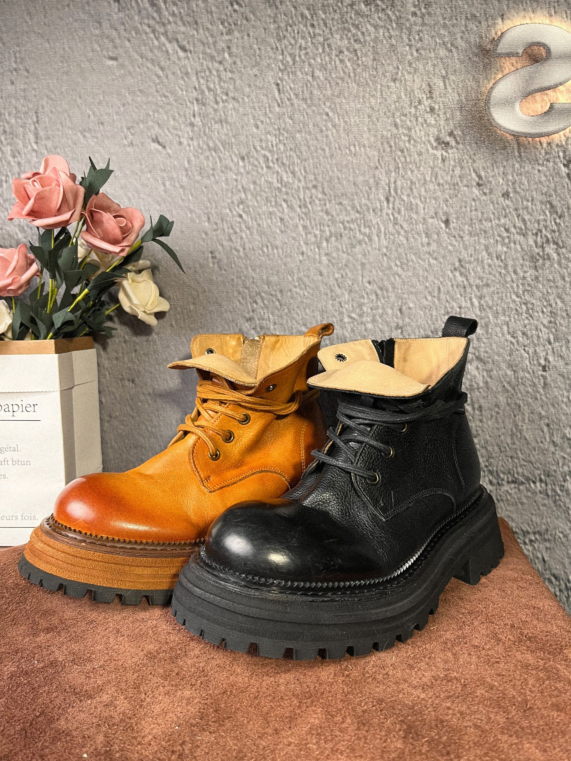 【爆款特惠】意大利进口定制头层牛皮侧拉链时尚复古手工马丁靴3355