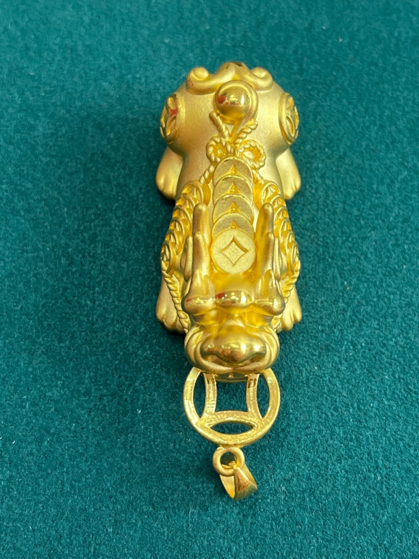 时尚貔貅足金吊坠