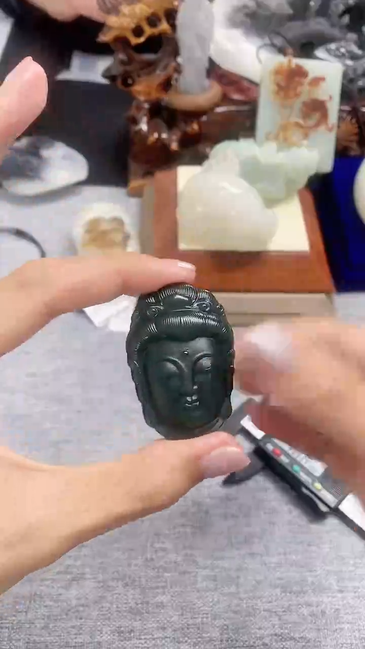 【闪购商品】和田玉吊坠(赠链)未镶嵌1