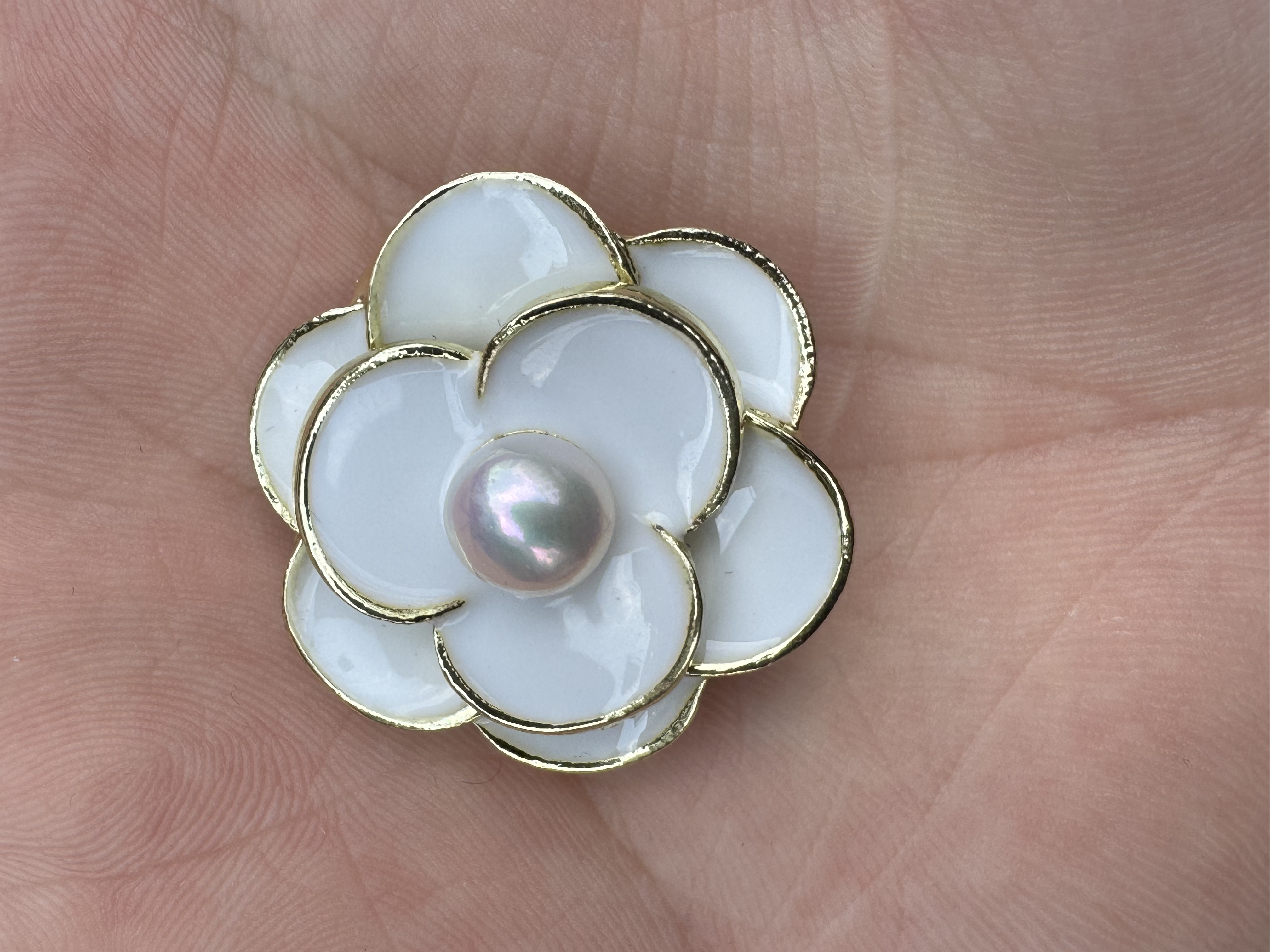 “清 苍” 山茶花胸针淡水无核珍珠 小香风 白色 迷你 气质复古简约